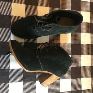 Tom’s High Heels, Booties, Size W 7.5